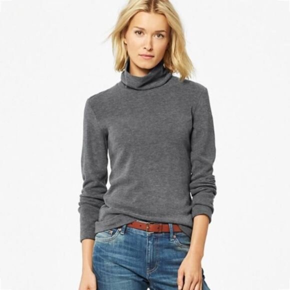 Uniqlo HEATTECH Fleece Gray Cozy Turtleneck Sweater - Medium - Picture 1 of 5